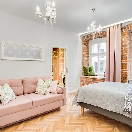 Pleasant ~ 700m Main Square - Self Check-in 24h * Wroclaw