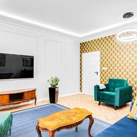 Pleasant ~ 700m Main Square - Self Check-in 24h Apartament *