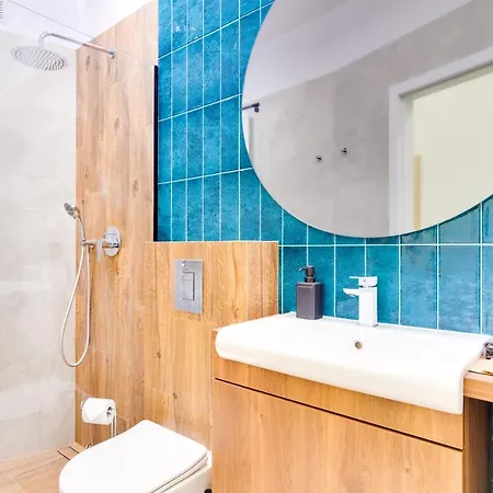 Pleasant ~ 700m Main Square - Self Check-in 24h Lägenhet