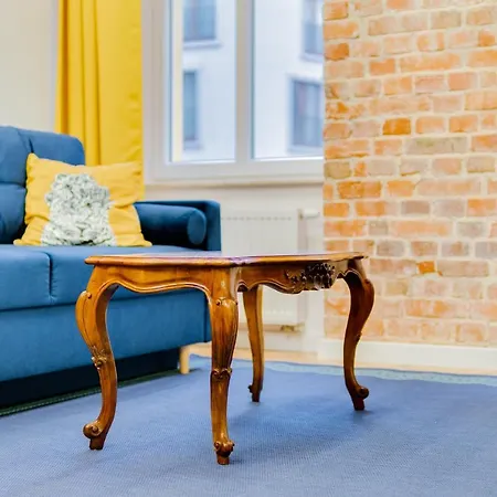 Pleasant ~ 700m Main Square - Self Check-in 24h Apartament